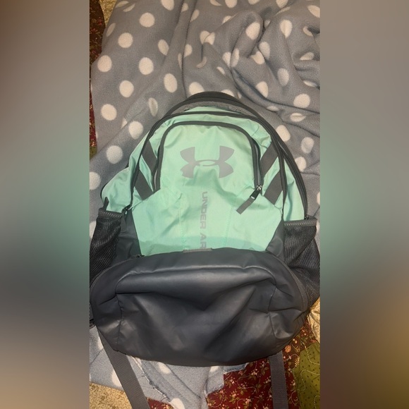 ua backpack - Picture 1 of 6